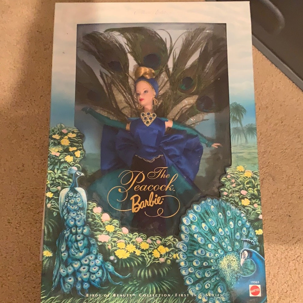 COLLECTIBLE - PEACOCK BARBIE